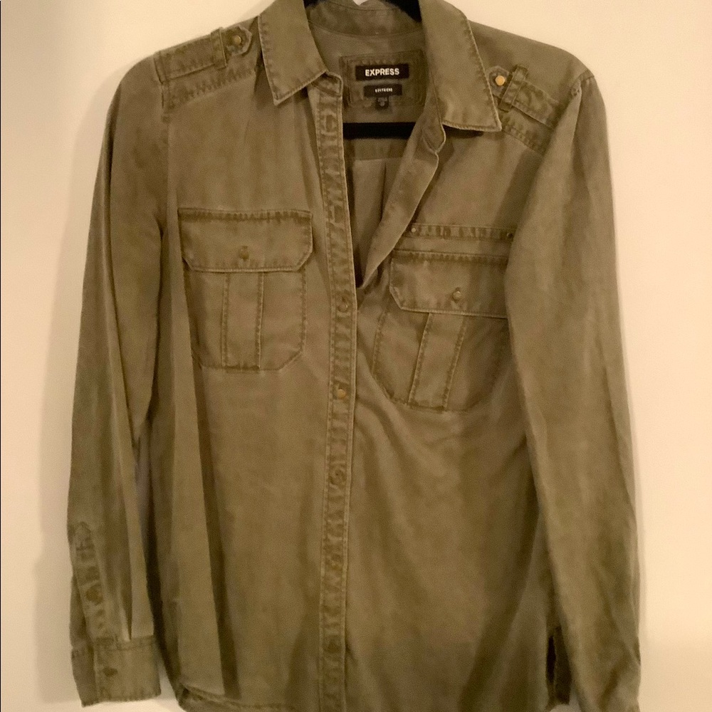 Long sleeve button down top